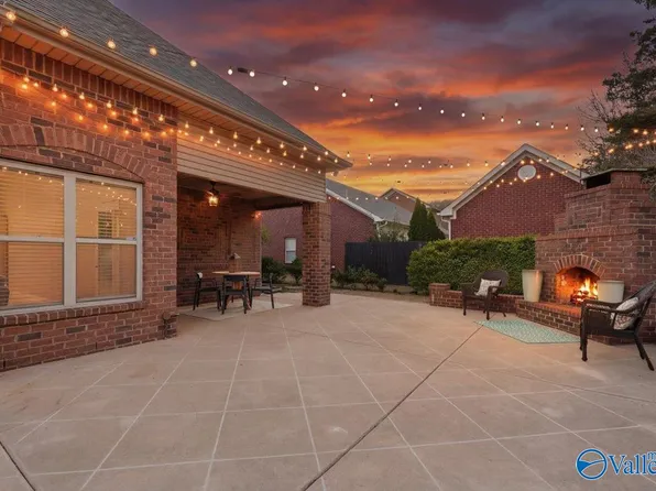 4814 Cove Valley Dr SE, Owens Cross Roads, AL 35763