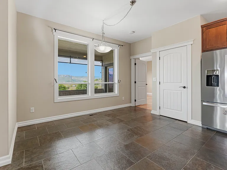 125 E Mountain Brook Ln — Photo 13
