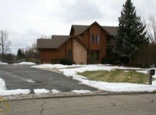 6074 Orchard Ridge Ct, West Bloomfield, MI 48322