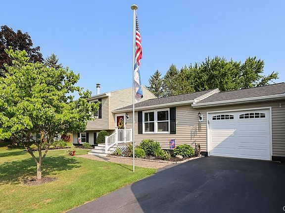2nd image of 8420 Falcon Dr