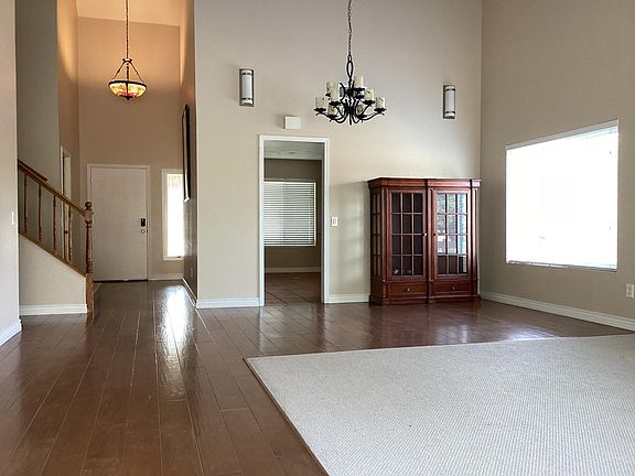 2nd image of 9618 Benavente St