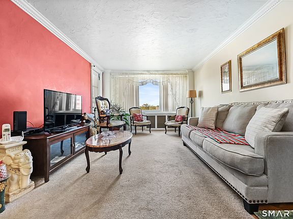 3rd image of 71 Strawberry Hill Avenue #1016