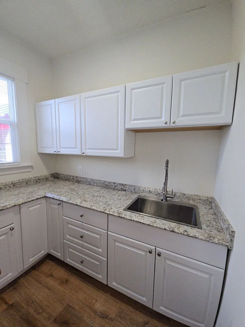 1222 S 2nd St - APT B — Photo 3