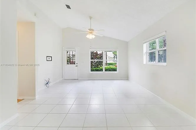 653 NW San Remo Cir — Photo 12