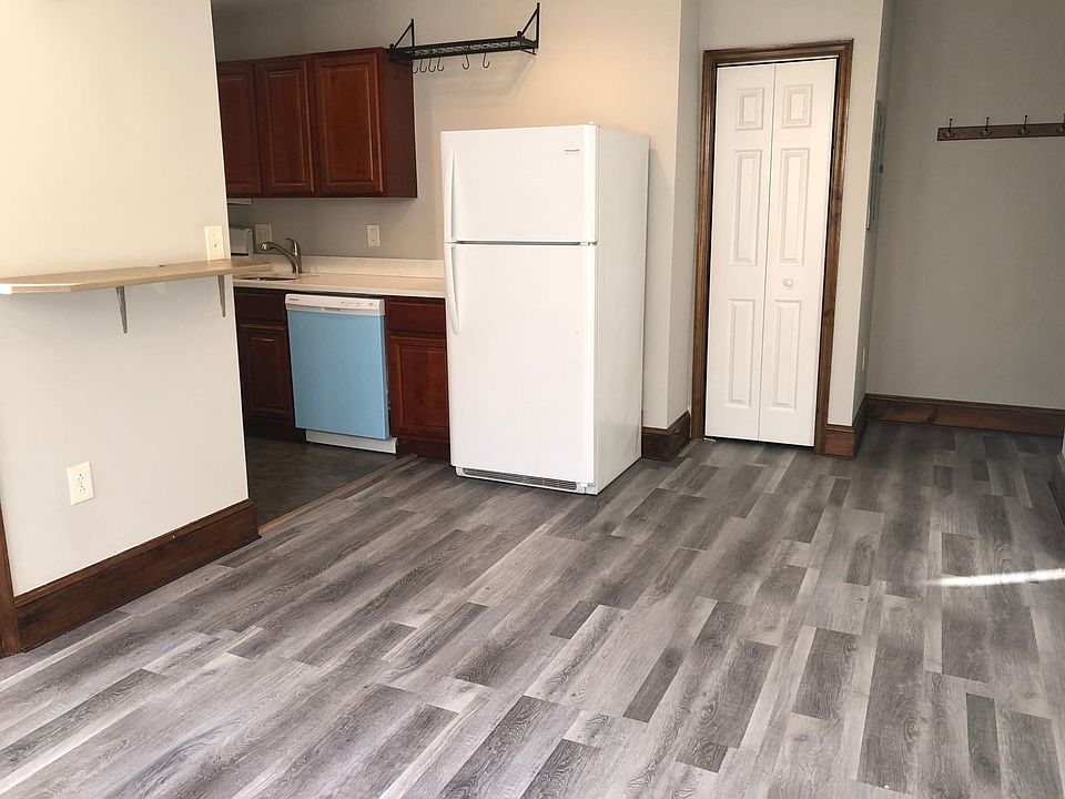 1st image of 5098 Walnut St #203B