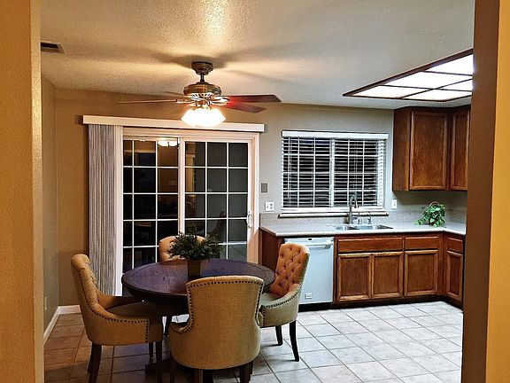 5th image of 3015 Mount Clare Dr