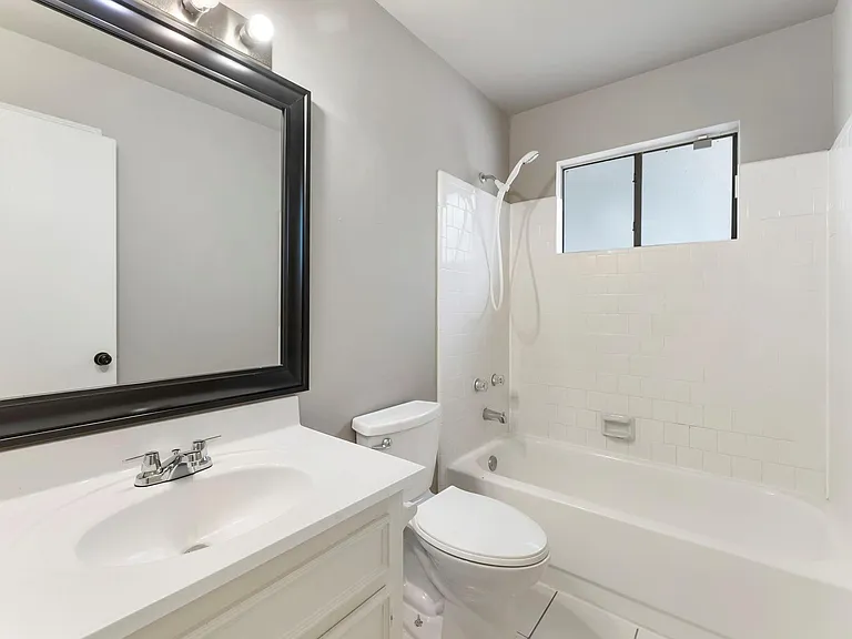 1010 E Red Cedar Cir — Photo 7