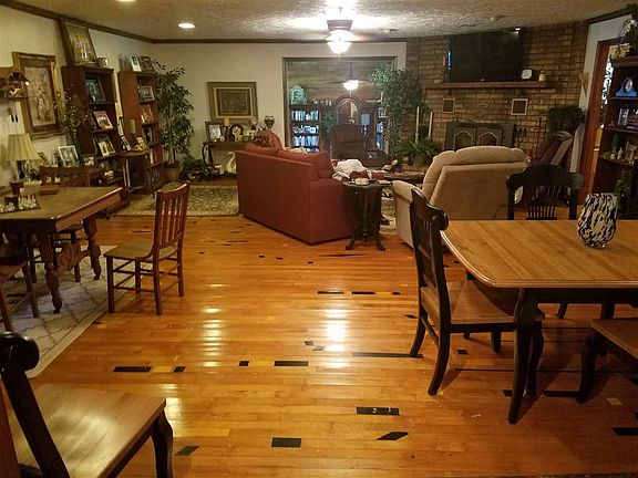 2nd image of 933 County Road 2131