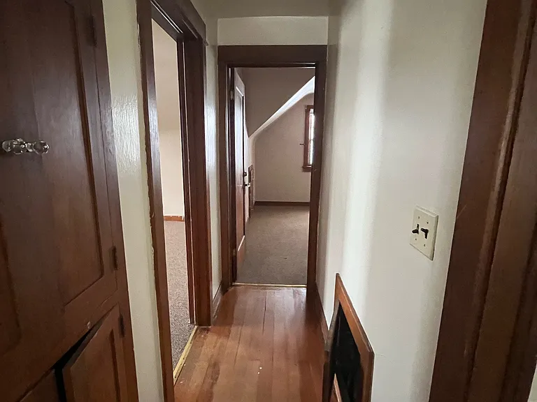 520-522 NE Kamiaken St — Photo 3
