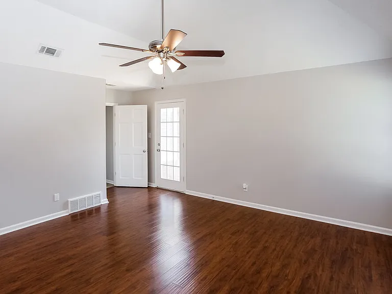 4378 Bunker Hill Dr — Photo 11