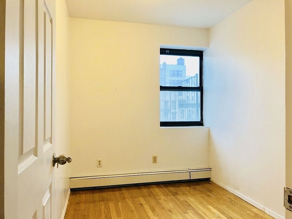 2nd image of 25 Orchard St #403