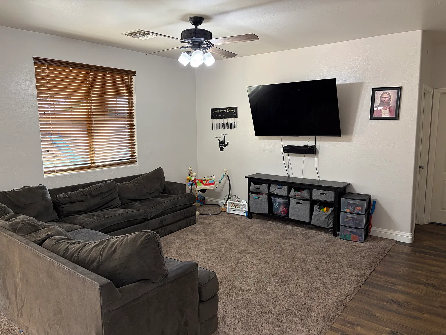 5 bed, 2610 sqft, $2,500 — Photo 4
