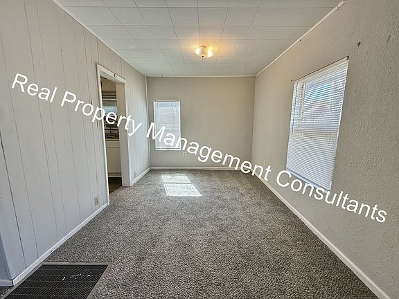 5th image of 139 N Cedar Ave