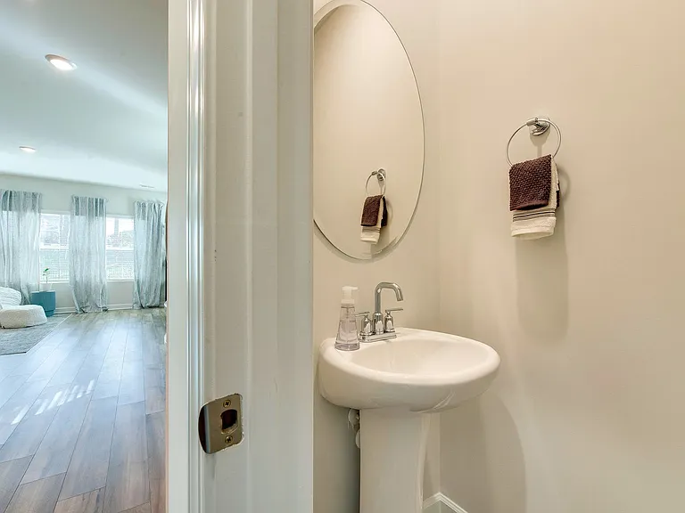 4009 Woodland View Dr — Photo 27