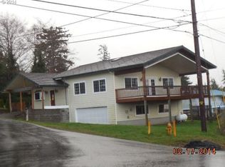 93582 Bay Park Ln, Coos Bay, OR 97420