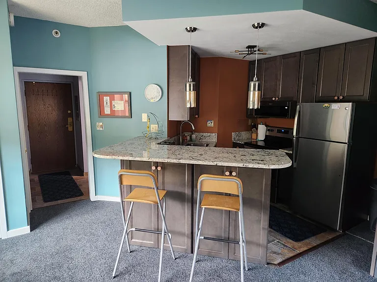 45 Beeler Pl — Photo 1
