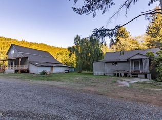 11 Carter St, Toledo, OR 97391