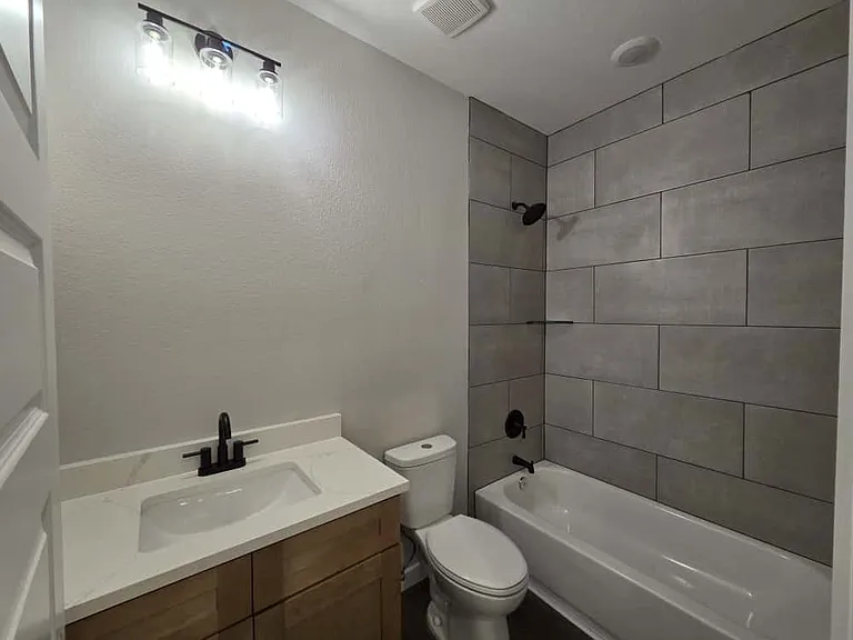 265 Hummingbird Way #B — Photo 9