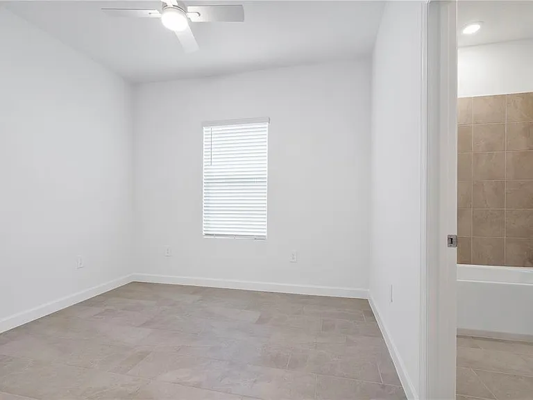 14735 Bluewater Rd — Photo 10