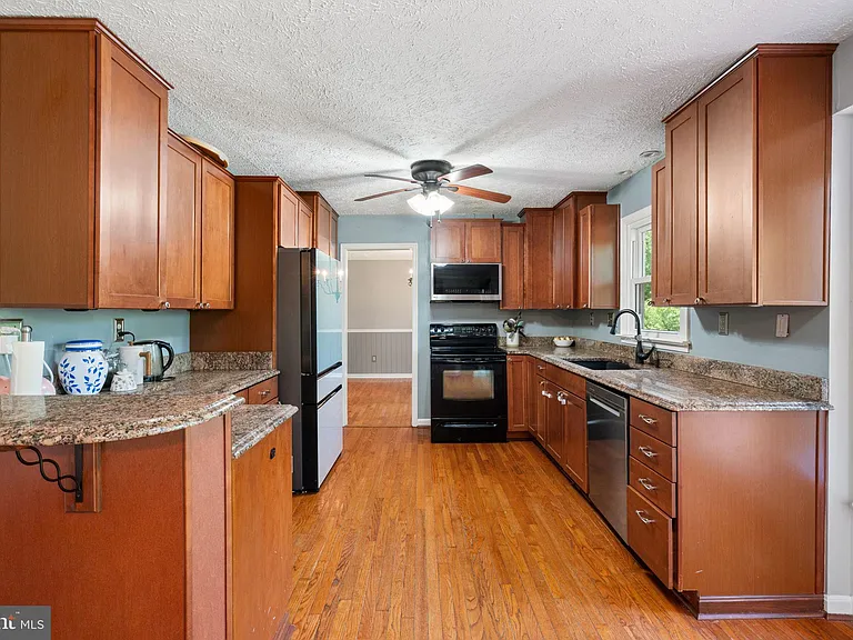 127 Pilgrim Cv — Photo 8