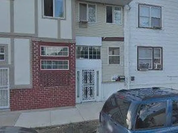 2348 Poland St, Hamtramck, MI 48212