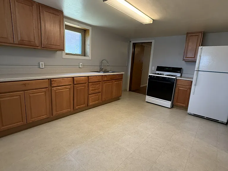 407 Fremont St #1/2-A — Photo 6