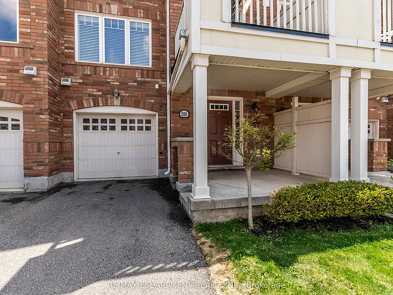 280 Wetenhall Lndg — Photo 4