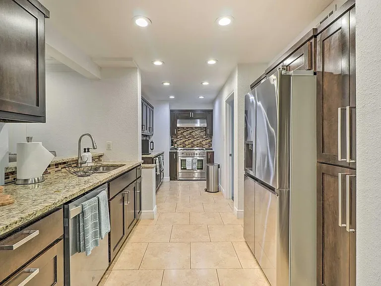 411 Ramble Ln — Photo 5