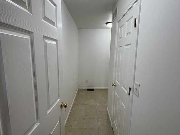 5th image of 194 W Union St #192