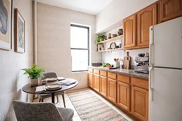 207 Henry Street, #3