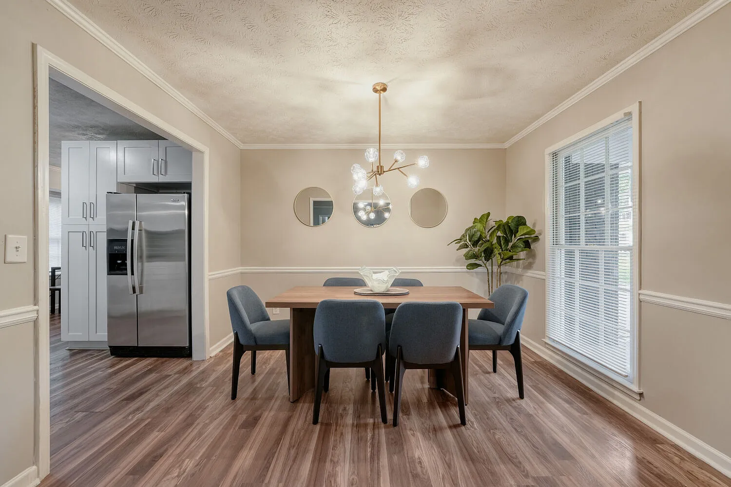 4 bed, 1700 sqft, $4,500 — Photo 4