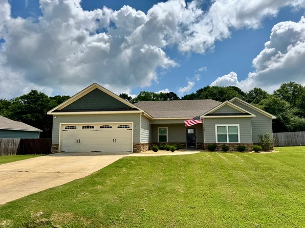 74 Apache Trl, Fort Mitchell, AL 36856