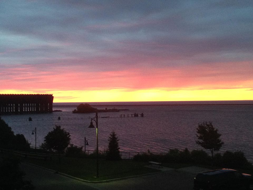 1st image of 628 S Lakeshore Blvd