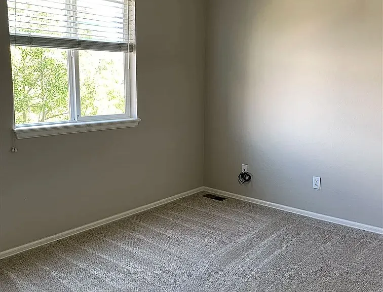 2226 Ashwood Pl — Photo 9