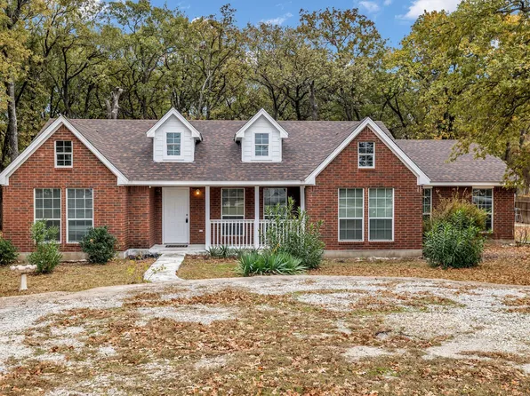 4818 Blue Water Cir, Granbury, TX 76049