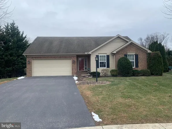 6 Rockledge Ct, Carlisle, PA 17015