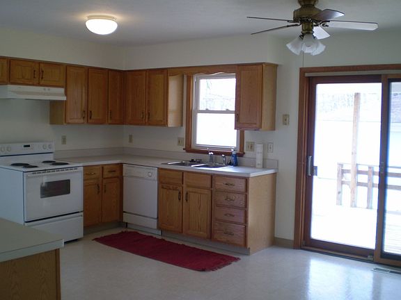 Large eat-in kitchen