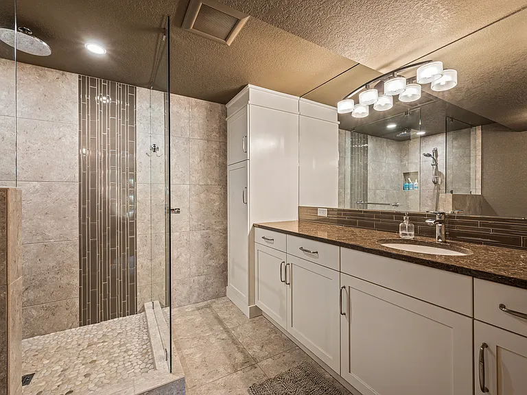 9581 E Leavenworth Rd — Photo 8