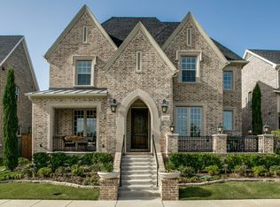 2204 Whitman Ln, Carrollton, TX 75010