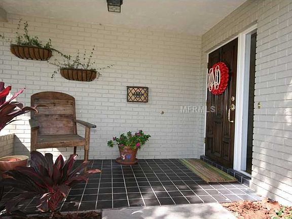3rd image of 1317 52nd Ave NE
