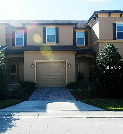 2nd image of 1120 Twin Trees Ln