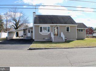 37 Brooks Ave, Morrisville, PA 19067