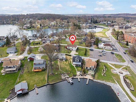 2nd image of 286 Aqua Blvd