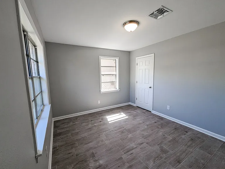 4012 Stuart Ave — Photo 6