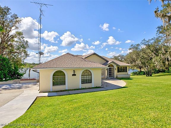 4th image of 9041 Lake Lynn Dr