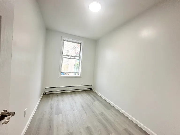 7119 19th Ave #1F — Photo 4