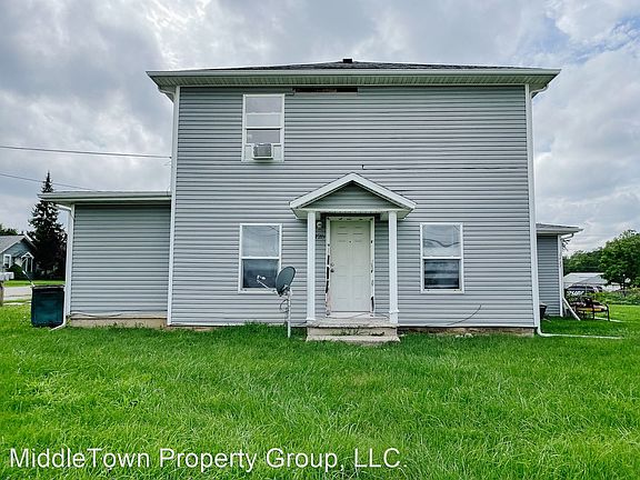 3rd image of 1725 N Elm St