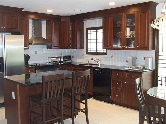 Cherrywood/Granite  Kitchen