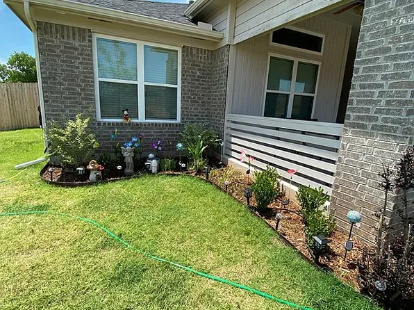 1106 Sawmill Rd, Norman, OK 73071