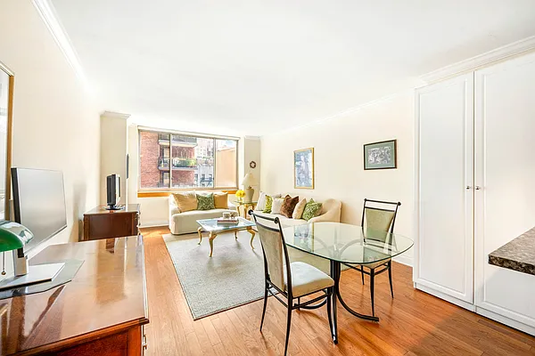 Sold by Compass | media 15